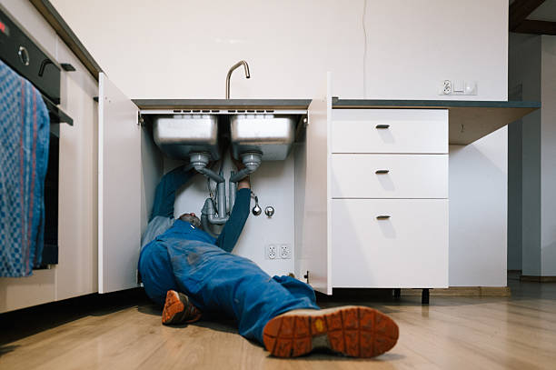 Professional Leak Detection technician working in Nappanee, IN